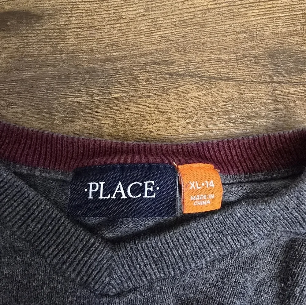 the children's place boys size 14-16 gray vneck sweater